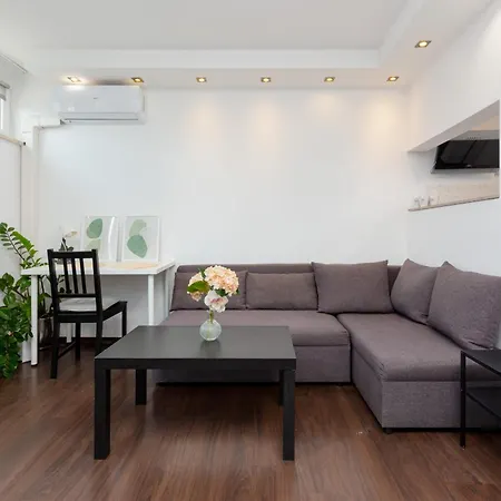 Appartement Grzybowska By Renters Varsovie